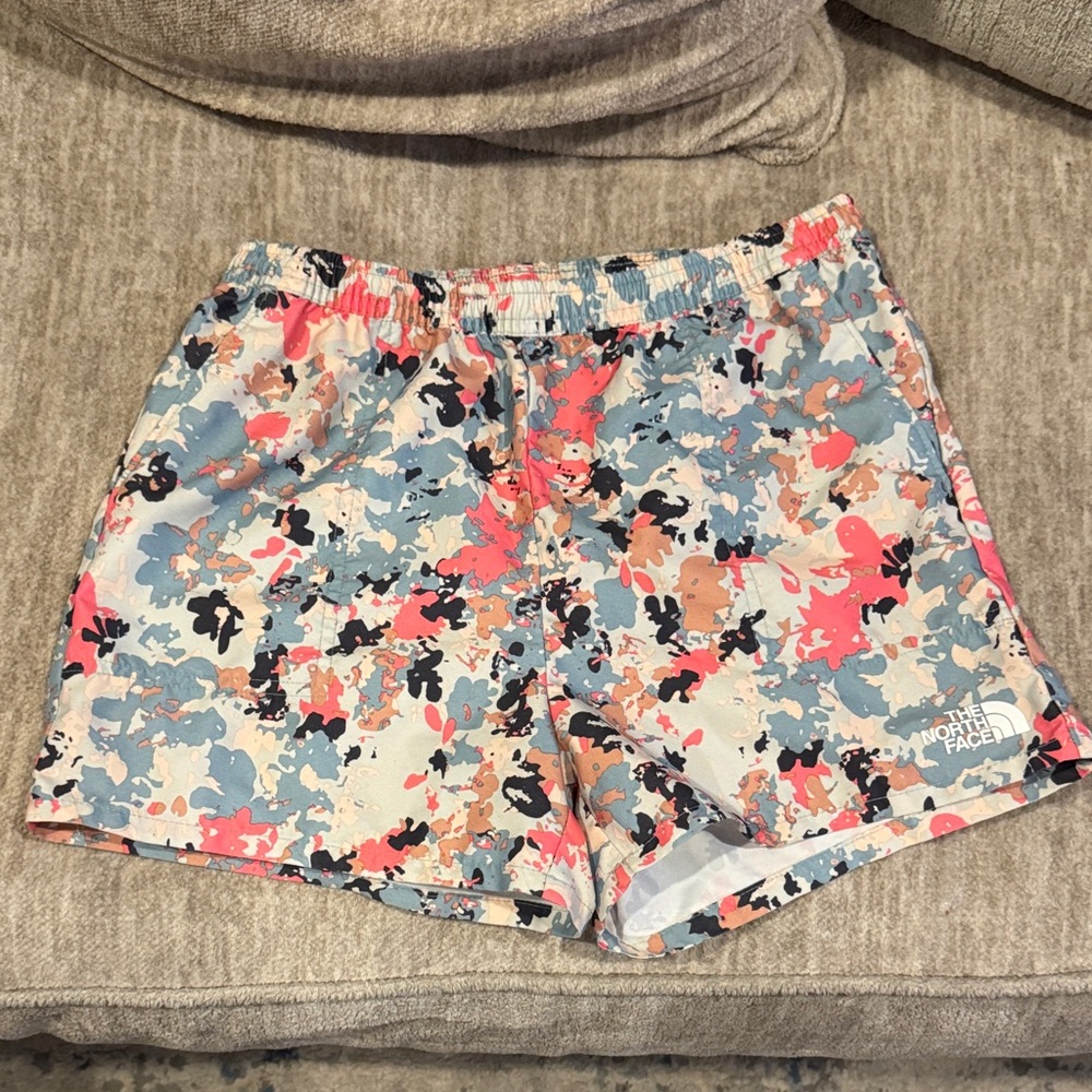 The North Face Girls' Large Multicolor Camo Class V Water Shorts Upf 50+